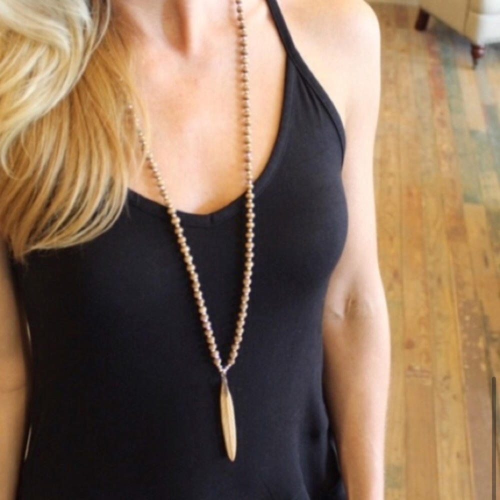 Wooden Bead Pendant Necklace